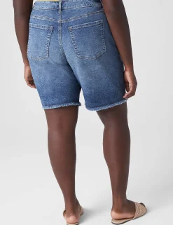 Crops, Capris And Shorts^Lane Bryant Signature Fit Boyfriend Bermuda Jean Short Light Denim
