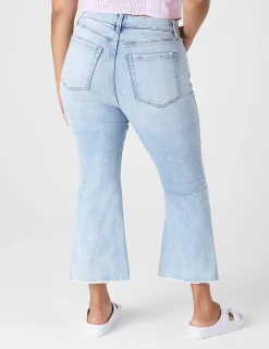 Crops, Capris And Shorts^Lane Bryant Signature Fit Cropped Flare Jean Medium Denim